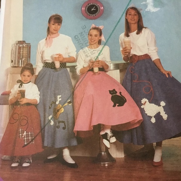: McCall's Costumes Sewing Pattern 7253 "At The Hop". Sizes 3-4-5-6 - Picture 2 of 8